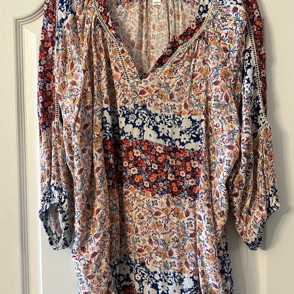 Size L top - Picture 2 of 2